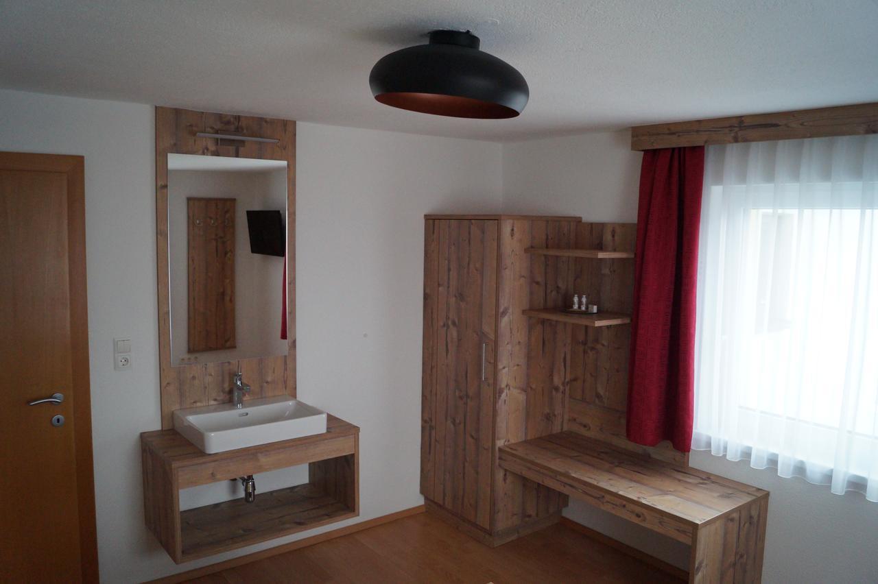 Flierelerhof Apartment Arzl im Pitztal Exterior photo